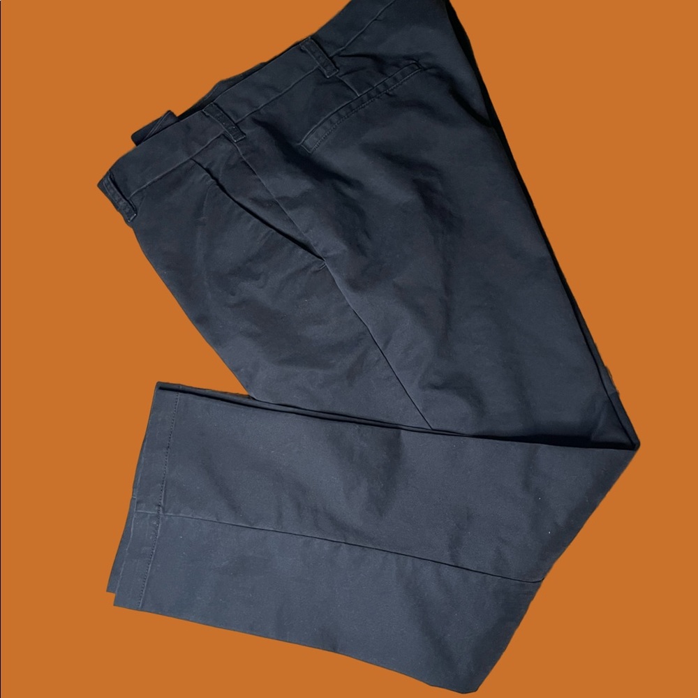 Izod men's khakis, are comfortable and relaxed.